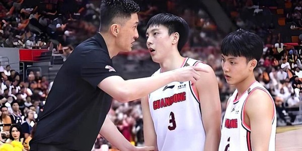 OB电竞-中国男篮大换血：胡明轩离队背后藏着什么门道？|郭士强|赵睿|姜伟泽|李悦洲|刘金雨_新浪体育_新浪新闻