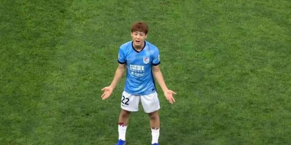 OB电竞官方网站-第2成烫手山芋，大连不踢亚冠 阿奇+马莱莱没必要换 练好新星